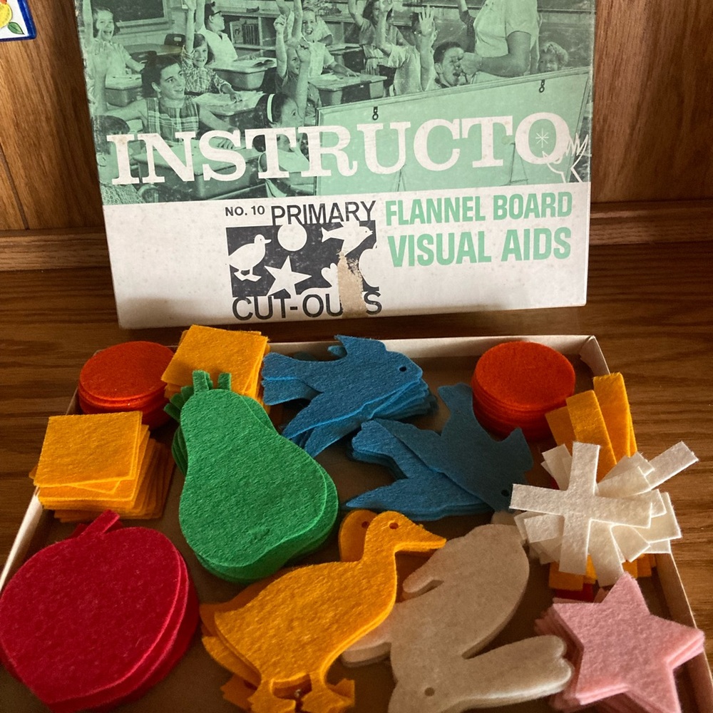 Instructo Flannel Felt Board Primary Cut-Outs Visual